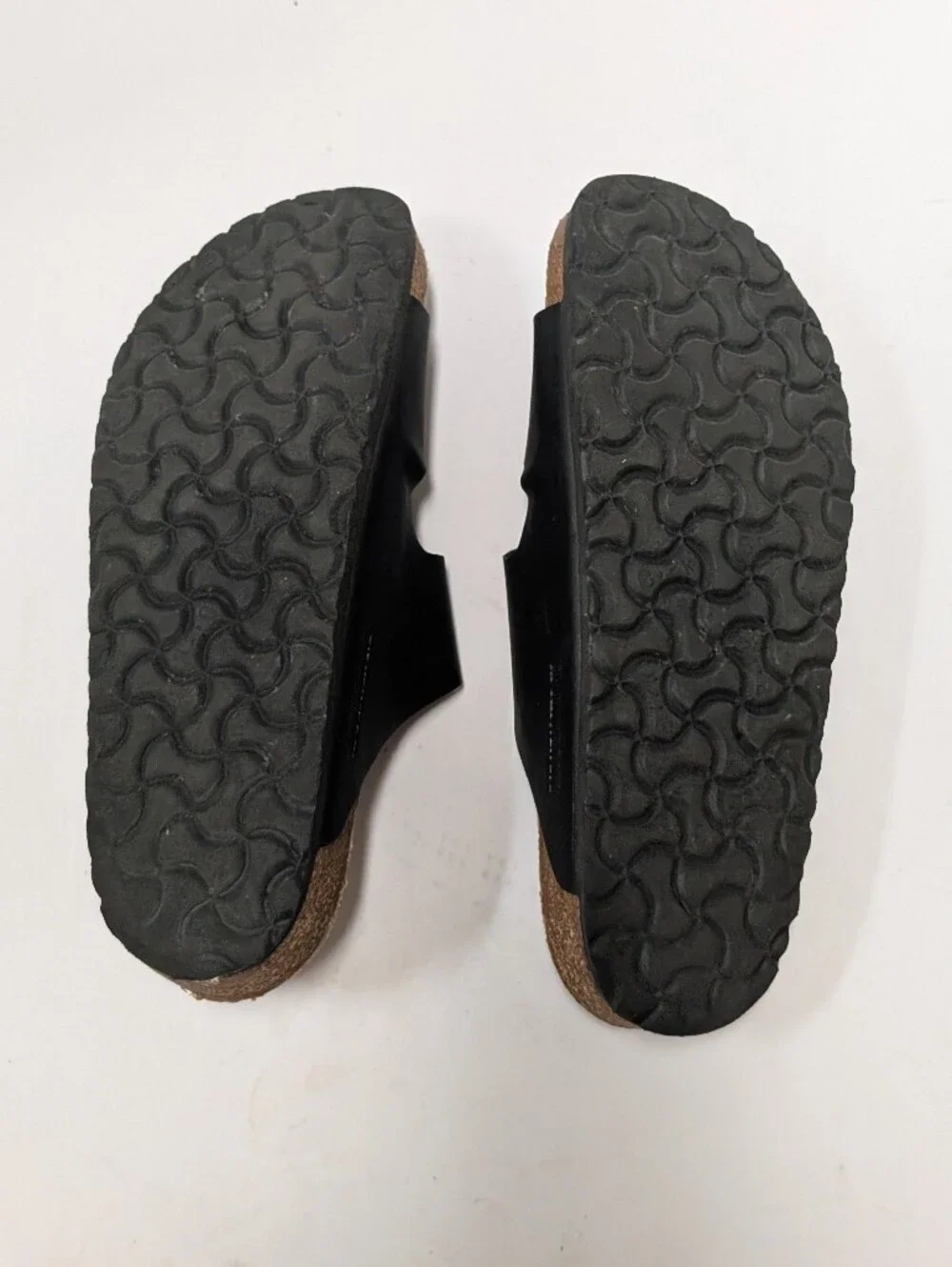 Birkenstock 40 Arizona Birko-Flor Black Cork Footbed Men's 7, Women's 9 Sandals